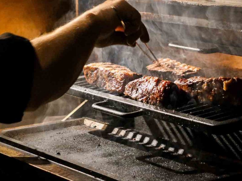 3-La-Tambra-Steakhouse-Restaurant-val-gardena-2